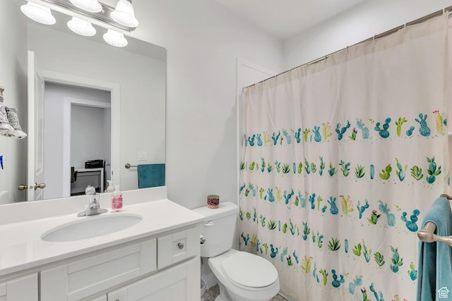 11386 S New Bern Way S, Jordan, UT 84009 - full bathroom featuring a shower with curtain, vanity, and toilet