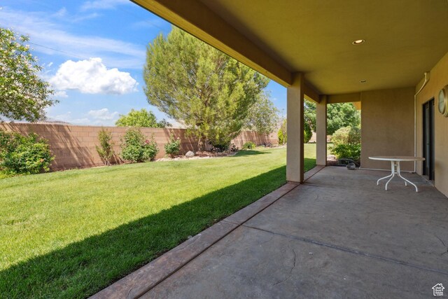 417 E Stonehedge Cir, Washington, UT 84780 - view of yard with a patio