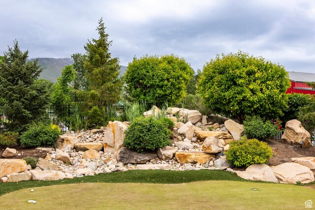 1309 W Atrium Ct W, Farmington, UT 84025 - view of yard featuring a mountain view