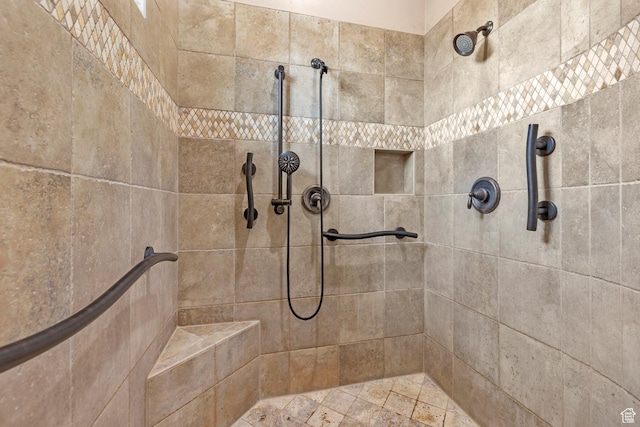 373 W Meridian Dr, Ivins, UT 84738 - full bath featuring tiled shower