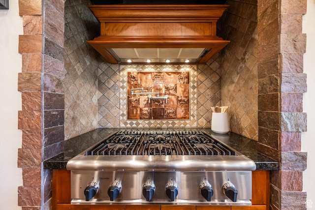 2000 W Red Hawk Trl, Park City, UT 84098 - detailed view of tasteful backsplash and custom exhaust hood