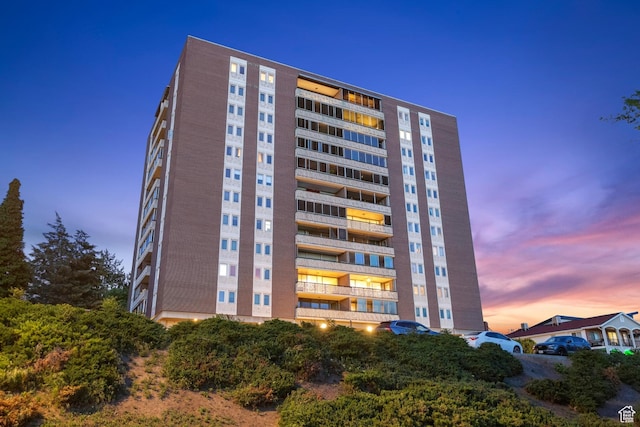 515 S 1000 E Unit 202, Salt Lake City, UT 84102 - view of property at dusk