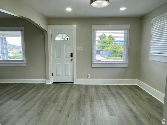 936 E Atkin Ave, Salt Lake City, UT 84106 - foyer featuring dark wood-style flooring, baseboards, and recessed lighting