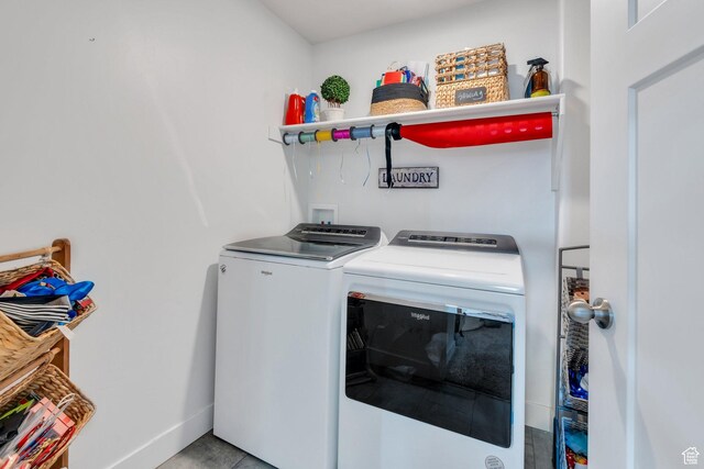 305 E 330 N, Vineyard, UT 84059 - clothes washing area featuring washer and clothes dryer and baseboards