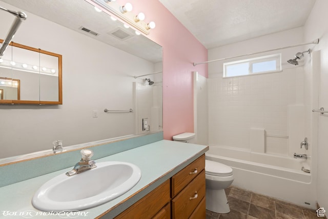 1688 N 175 W, Cedar City, UT 84721 - full bath featuring toilet, shower / bathtub combination, and vanity