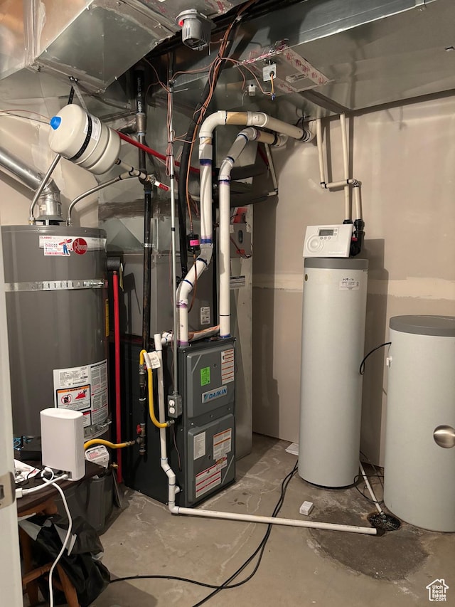 1522 S 1100 E, Spanish Fork, UT 84660 - utility room featuring strapped water heater