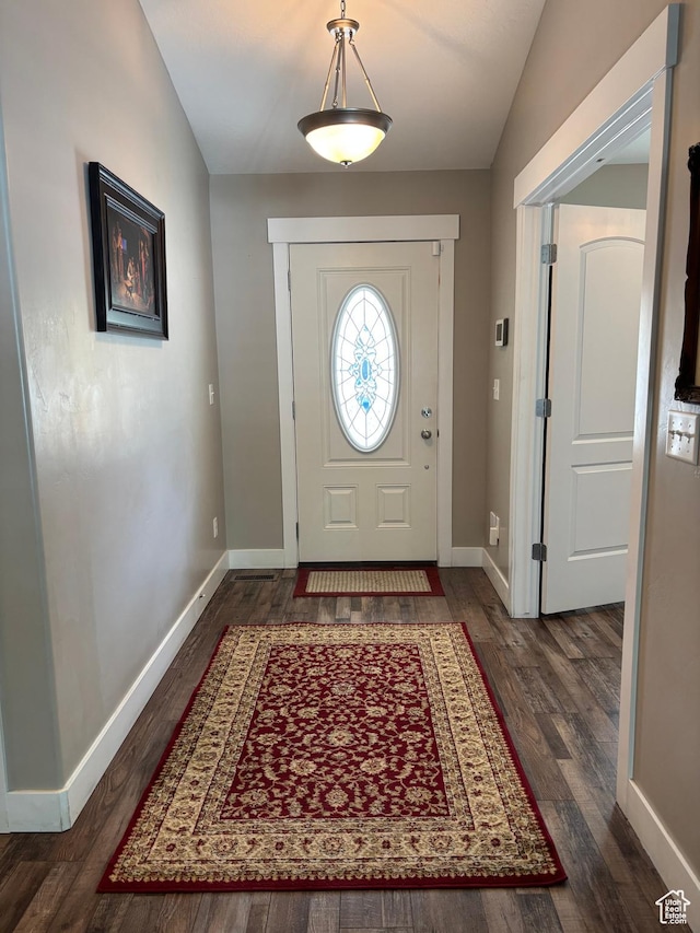 1522 S 1100 E, Spanish Fork, UT 84660 - entryway with dark wood-style flooring and baseboards