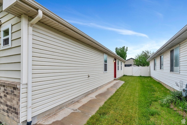 274 N Foxboro Dr, North Salt Lake, UT 84054 - view of yard with a gate