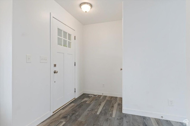 15134 S White Hart Ln, Bluffdale, UT 84065 - entryway featuring wood finished floors and baseboards