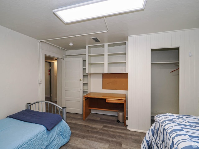 466 N 200 E, Provo, UT 84606 - bedroom featuring dark wood finished floors