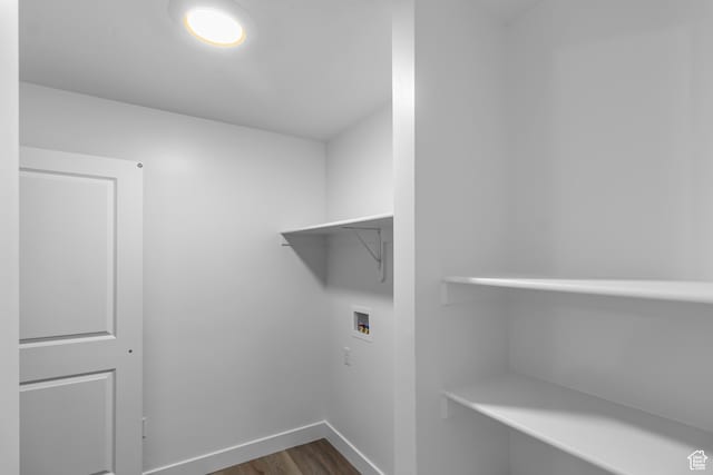 651 W 575 N, Smithfield, UT 84335 - laundry room with washer hookup, baseboards, and dark wood-type flooring