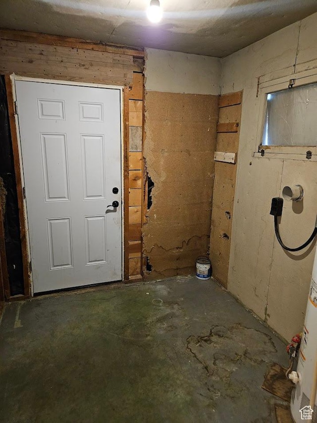 139 E 4th S, Preston, ID 83263 - foyer entrance featuring concrete floors