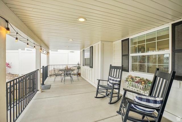 view of patio / terrace with covered porch