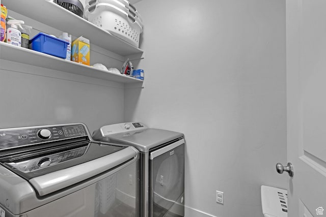 200 W 1200 S Unit 18, Tremonton, UT 84337 - clothes washing area with washing machine and dryer