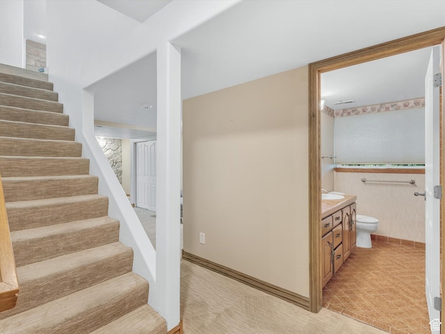 3351 E Deer Hollow Cir S, Sandy, UT 84092 - view of stairway