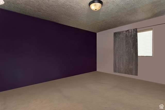 544 E 1875 S, Roosevelt, UT 84066 - empty room with carpet floors and a textured ceiling
