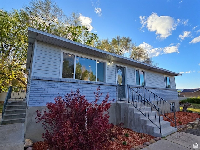 521 N 2400 W, Vernal, UT 84078 - single story home featuring brick siding