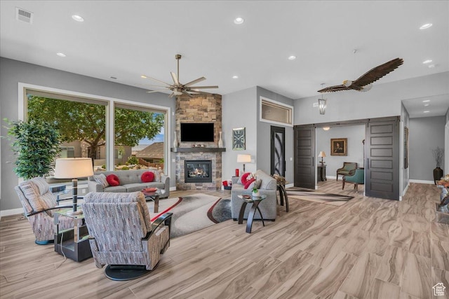 1865 N Park Grove Dr, Washington, UT 84780 - living room featuring recessed lighting, baseboards, wood finished floors, and a ceiling fan