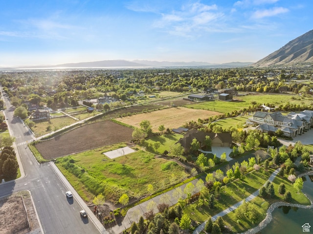 1515 E Maple St, Mapleton, UT 84664 - aerial view of property's location with nearby suburban area and a water and mountain view