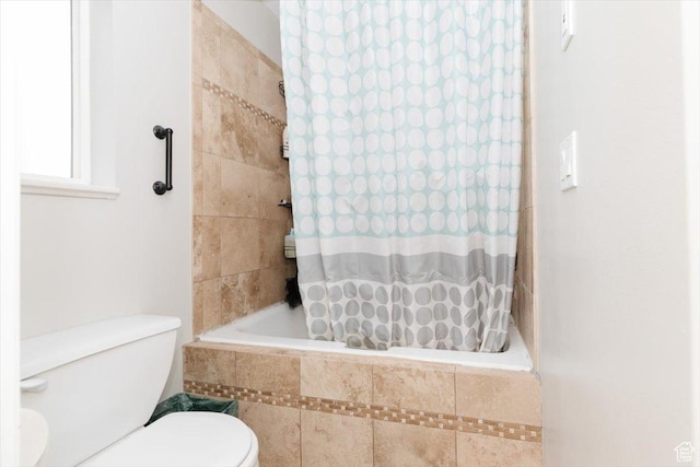 375 S 900 E, Smithfield, UT 84335 - bathroom featuring toilet and tiled shower / bath