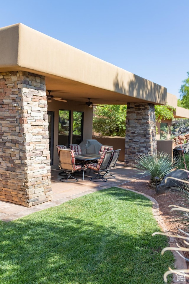 2090 N Tuweap Dr Unit 15, St George, UT 84770 - view of patio / terrace featuring a ceiling fan