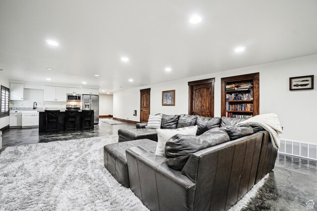 1236 S 2240 E, Heber City, UT 84032 - living area featuring recessed lighting, baseboards, and built in features