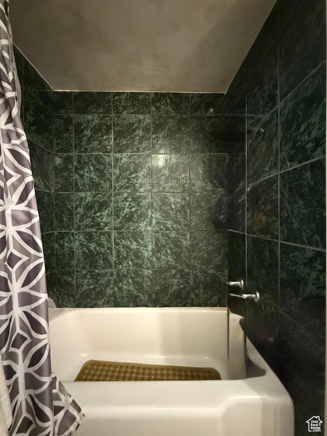 479 S Vernal Ave, Vernal, UT 84078 - full bathroom with shower / bath combo