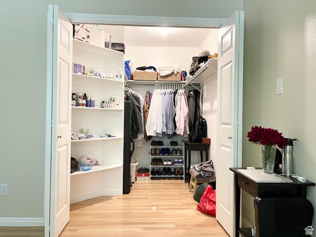 595 N 1200th St E, Lehi, UT 84043 - spacious closet with light wood-style flooring