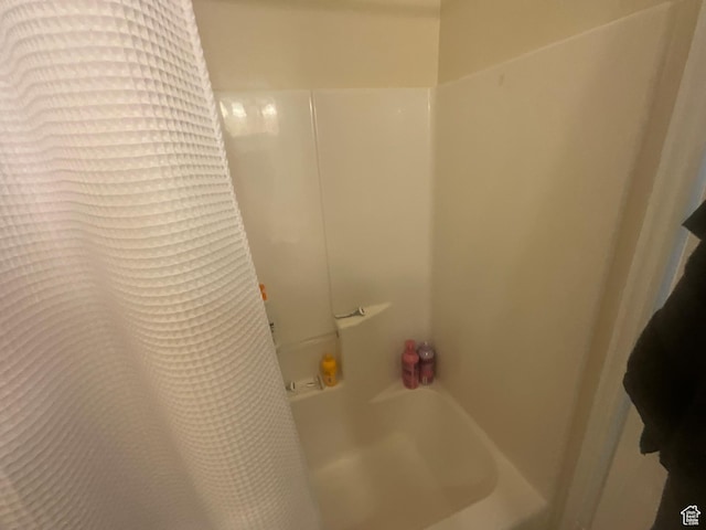 595 N 1200th St E, Lehi, UT 84043 - bathroom with shower / bath combination with curtain
