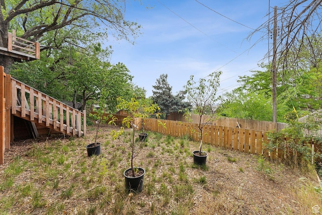 32 S Kingdon Ln E, North Salt Lake, UT 84054 - fenced yard with stairs