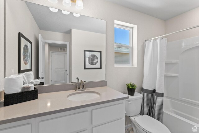 354 N Colonnade Rd Unit 987, Saratoga Springs, UT 84045 - bathroom featuring vanity, toilet, and shower / bath combo with shower curtain