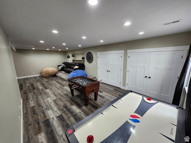 9362 N Sunnyvale Dr, Eagle Mountain, UT 84005 - playroom with baseboards, recessed lighting, wood finished floors, and a textured ceiling