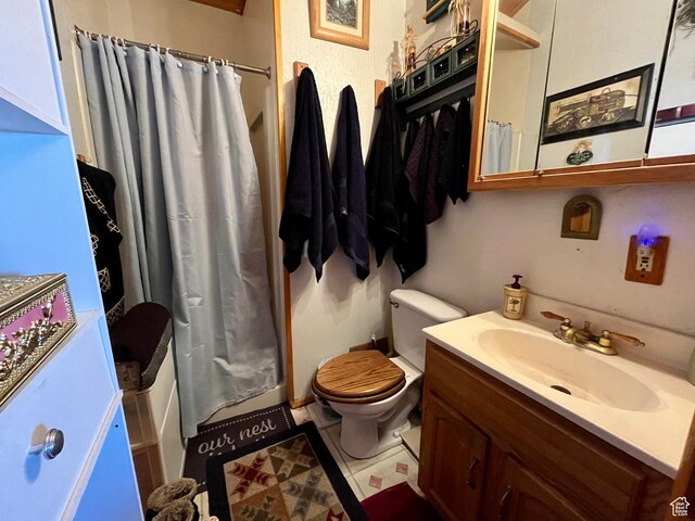 11775 E 14270 N, Mount Pleasant, UT 84647 - bathroom featuring vanity, toilet, and curtained shower