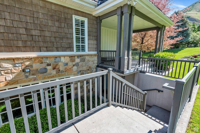 575 S 1560 E, Mapleton, UT 84664 - balcony featuring a porch and a mountain view