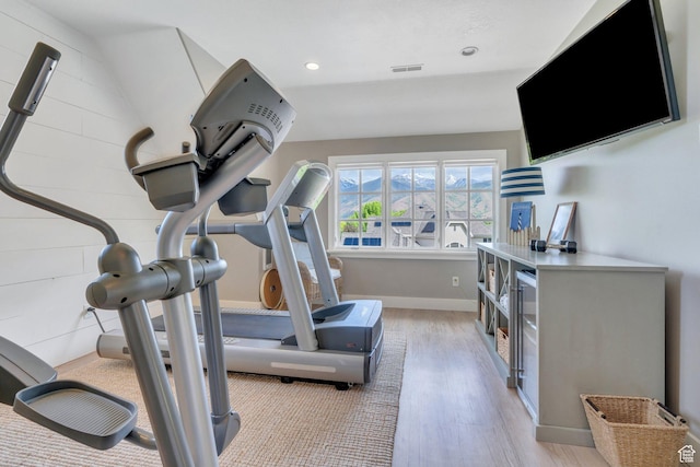 575 S 1560 E, Mapleton, UT 84664 - exercise area featuring light wood-type flooring, baseboards, and recessed lighting