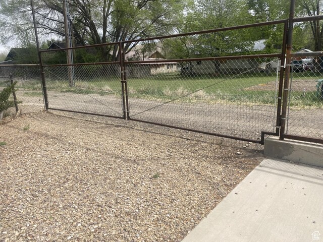 250 W 100 S, Duchesne, UT 84021 - gate featuring fence