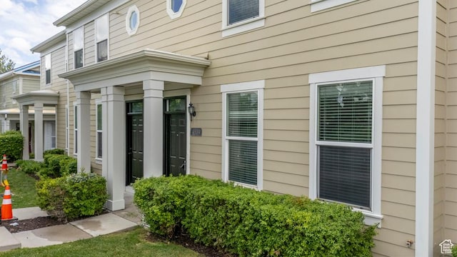 view of entrance to property