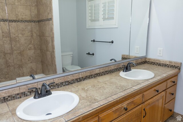 135 N 3rd E, Preston, ID 83263 - full bath with double vanity and toilet