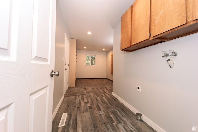 4872 S Burch Creek Dr, South Ogden, UT 84403 - corridor featuring dark wood-style flooring, baseboards, and recessed lighting
