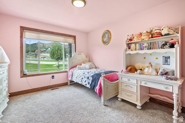 2521 W Ridgeline Rd, Stockton, UT 84071 - bedroom featuring light carpet and baseboards