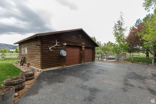 448 S 8600 E, Huntsville, UT 84317 - detached garage featuring fence