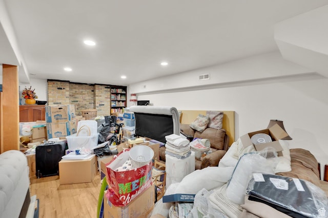 490 S 800 E, Bountiful, UT 84010 - living area featuring wood finished floors and recessed lighting