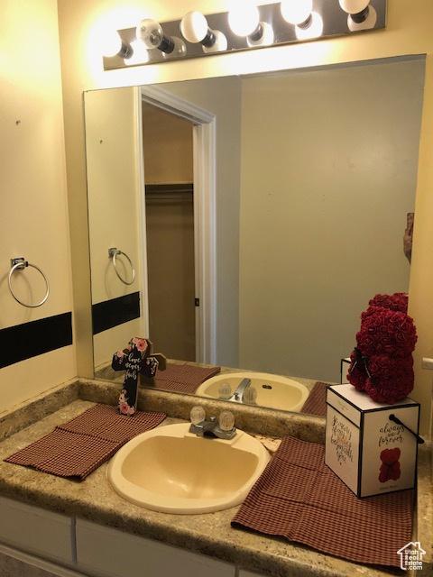 3923 W Rockwood Way Unit G, West Valley City, UT 84120 - bathroom featuring vanity