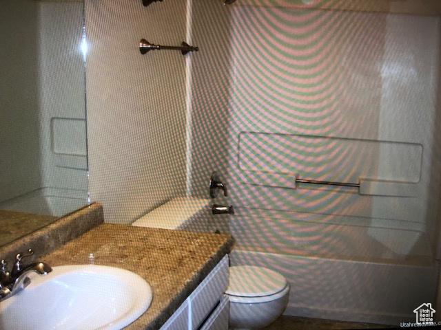 3923 W Rockwood Way Unit G, West Valley City, UT 84120 - full bath featuring toilet, vanity, and  shower combination