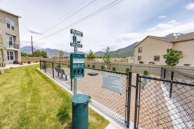 972 S High Ridge Rd, Spanish Fork, UT 84660 - surrounding community featuring a dog friendly area, a mountain view, and a gate