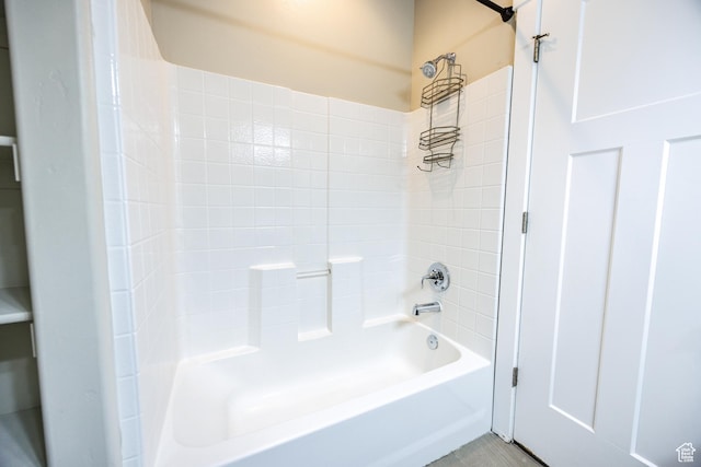 972 S High Ridge Rd, Spanish Fork, UT 84660 - bathroom with washtub / shower combination