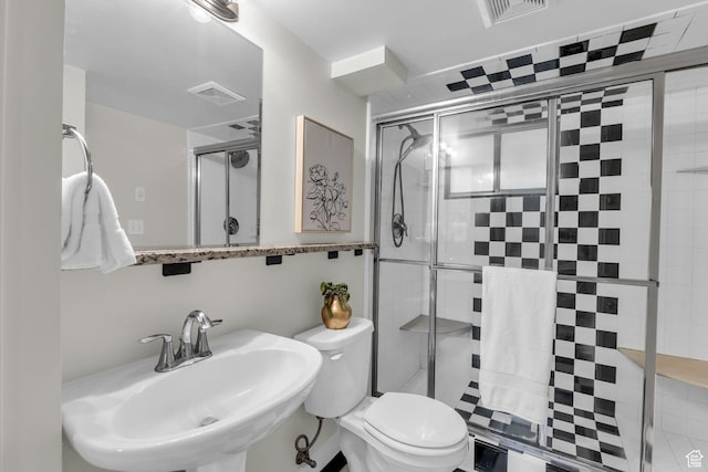 770 W 550 N, Clearfield, UT 84015 - full bathroom with a sink, a stall shower, and toilet