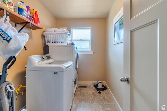 641 W 1450 S, Springville, UT 84663 - washroom featuring independent washer and dryer and baseboards