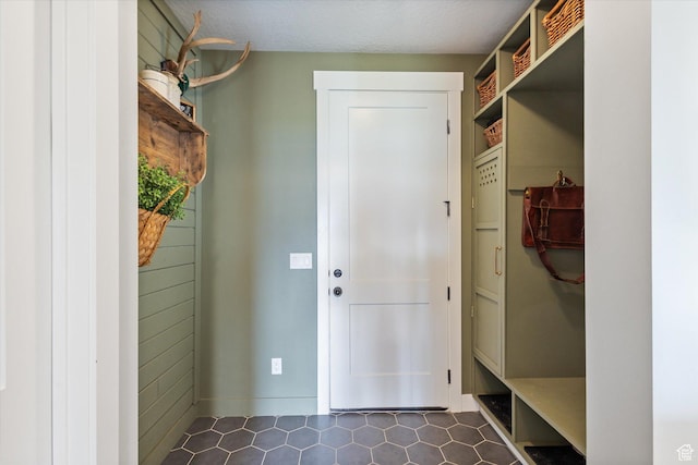 709 W 400 N, Mapleton, UT 84664 - mudroom featuring dark tile patterned floors
