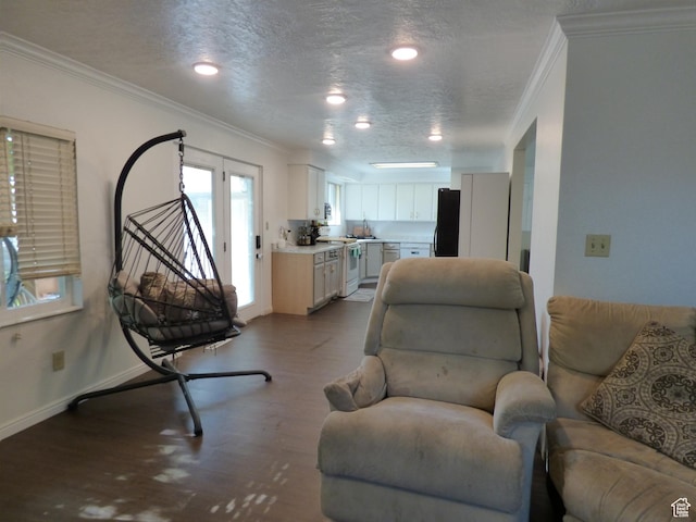 648 S 1350 E, Provo, UT 84606 - living area with crown molding, wood finished floors, a textured ceiling, baseboards, and recessed lighting